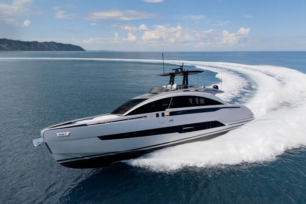 Alquiler de yates de lujo en Ibiza: una experiencia exclusiva en el mar